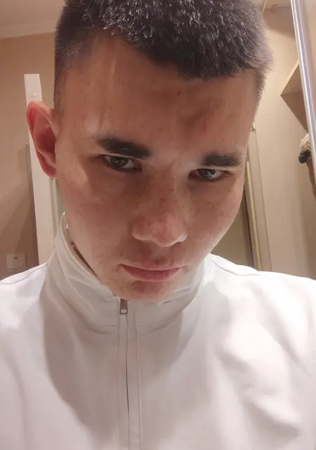 Я Danil, 21, из Мелеуза, ищу знакомства без обязательств