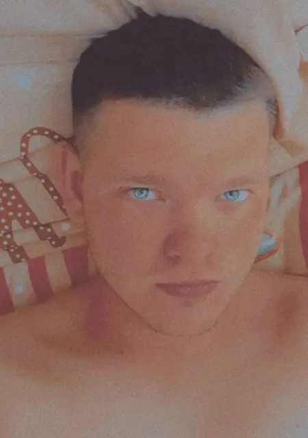 Андрей из Ахтубинска, ищу на сайте знакомства на одну ночь