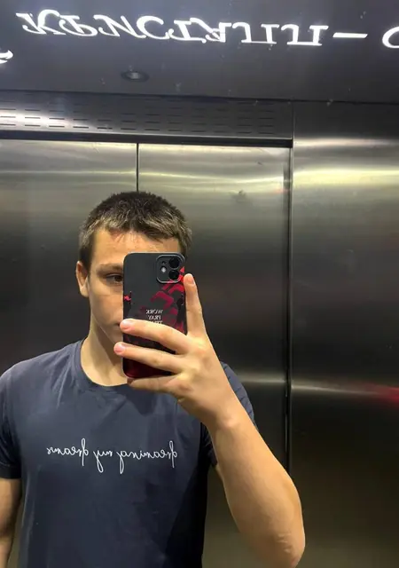 Я Рустам, 23, знакомлюсь без обязательств в Астрахани