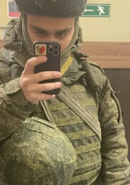 Я Умар, 18, знакомлюсь для приятного времяпровождения в Санкт-Петербурге