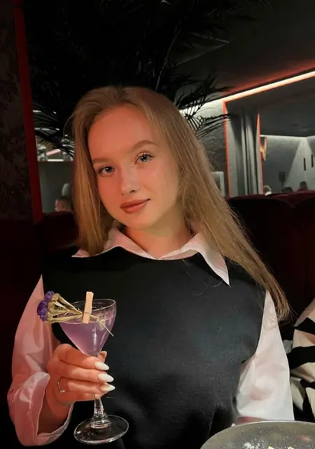 Я Настя, 24, из Тюмени, ищу знакомство для открытые отношения