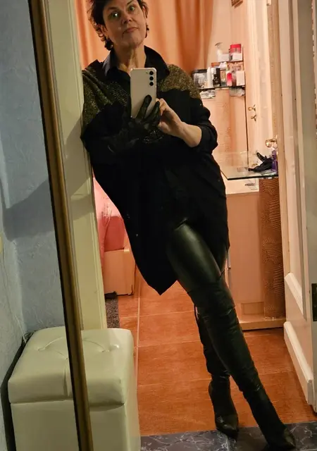 Я Ульяна, 54, из Москвы, ищу знакомство для приятного времяпровождения