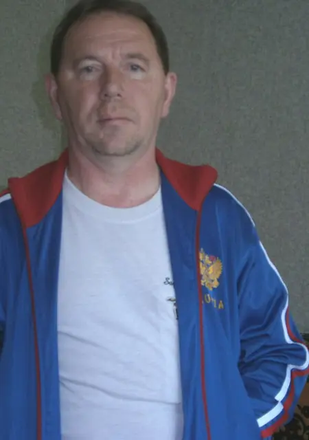 Я Влад, 58, из Фокина, ищу знакомства на одну ночь