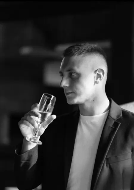 Я Дмитрий, 25, знакомлюсь на одну ночь в Кореновске