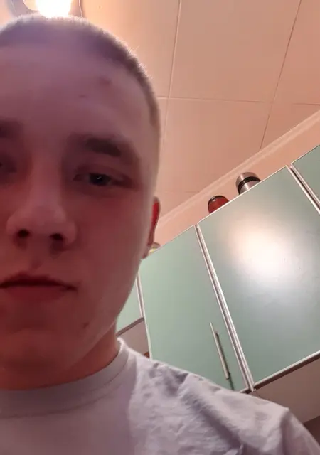 Я Саша, 25, знакомлюсь без обязательств в Североморске