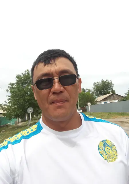 Я Сакен, 48, из Сокура, ищу знакомства без обязательств