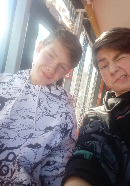 Я Серёга, 21, из Дивногорска, ищу знакомство для дружбы