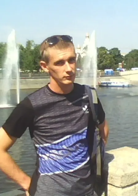 Илья из Калинковичей, мне 43, познакомлюсь для приятного времяпровождения