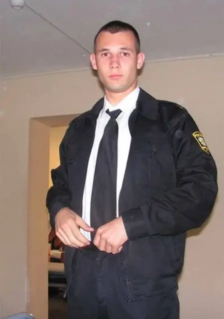 Я Илья, 40, из Таганрога, ищу знакомство для постоянных отношений