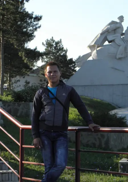 Дмитрий из Нововоронежа, мне 34, познакомлюсь на одну ночь