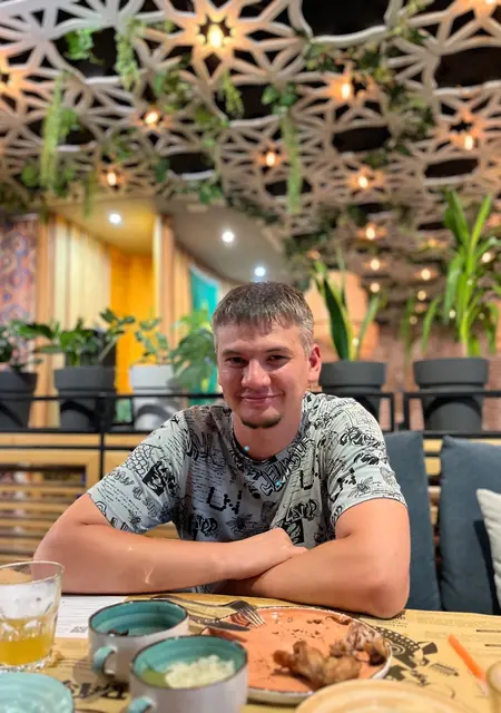 Роман из Уссурийска, мне 38, познакомлюсь для общения