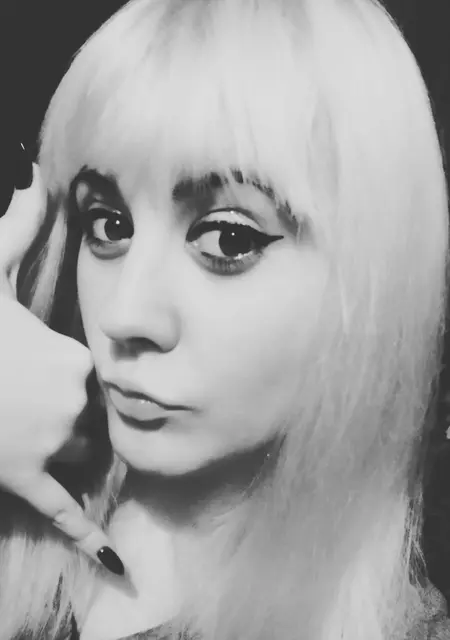 Арина из Мытищ, ищу на сайте постоянные отношения