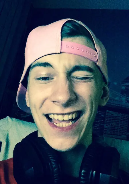 Я Андрей, 28, знакомлюсь без обязательств в Копейске