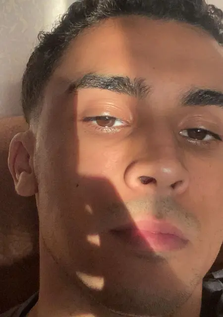 Я Adam, 20, знакомлюсь для постоянных отношений в Астрахани