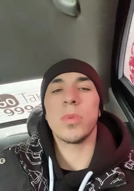 Я Миша, 23, знакомлюсь для общения в Пушкине