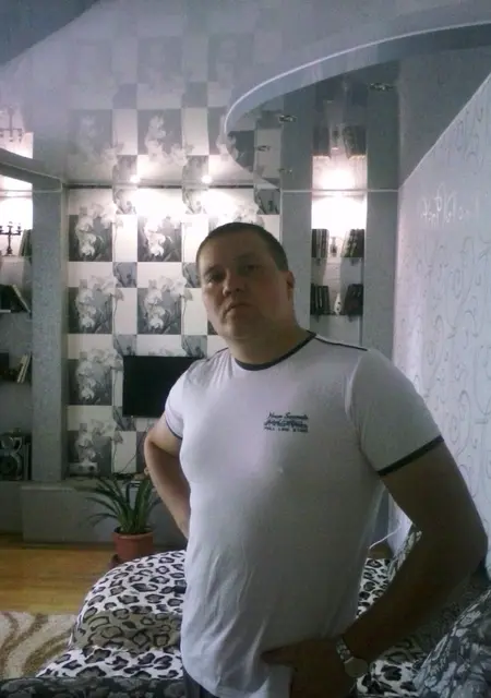 Я Саша, 37, из Можги, ищу знакомства без обязательств