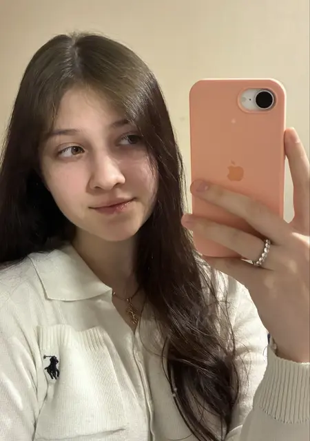 Я Ксения, 19, знакомлюсь для приятного времяпровождения в Лабытнанги