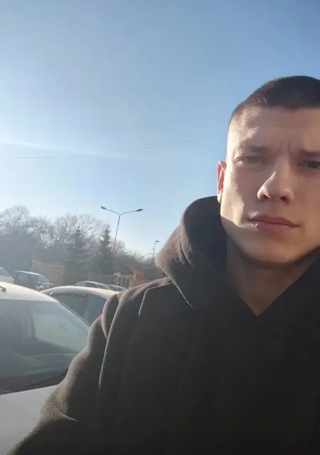 Andrey из Подольска, мне 24, познакомлюсь на одну ночь