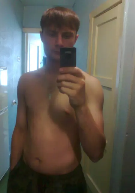 Ilya из Ялуторовска, ищу на сайте знакомства на одну ночь