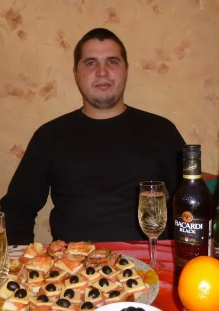 Я Игорь, 37, знакомлюсь для постоянных отношений в Кеми