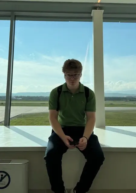 Станислав из Путилкова, мне 22, познакомлюсь для постоянных отношений