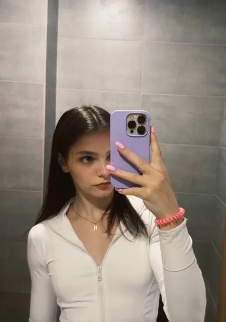 Я Dramaqueen, 20, из Москвы, ищу знакомство для открытые отношения