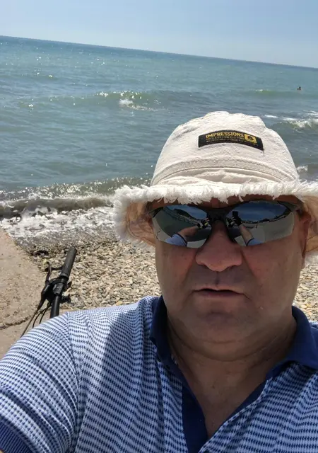 Я Алекс, 55, знакомлюсь на одну ночь в Прохладном