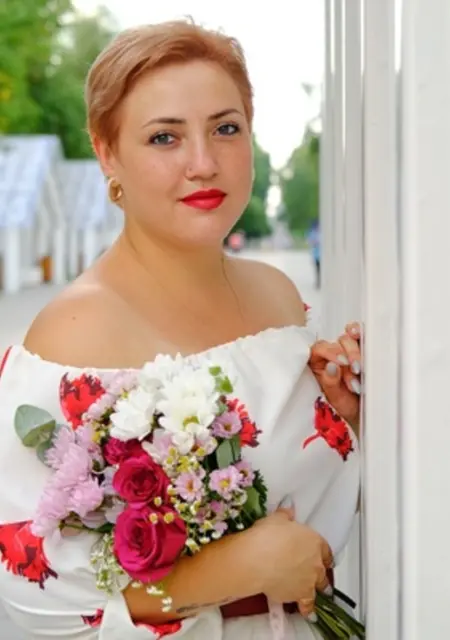 Я Юлия, 30, из Смоленска, ищу знакомство для приятного времяпровождения