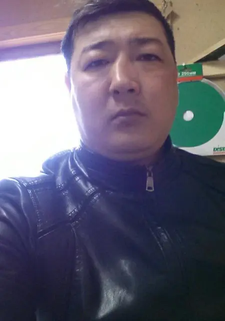 Алихан из Гагарина, мне 44, познакомлюсь на одну ночь