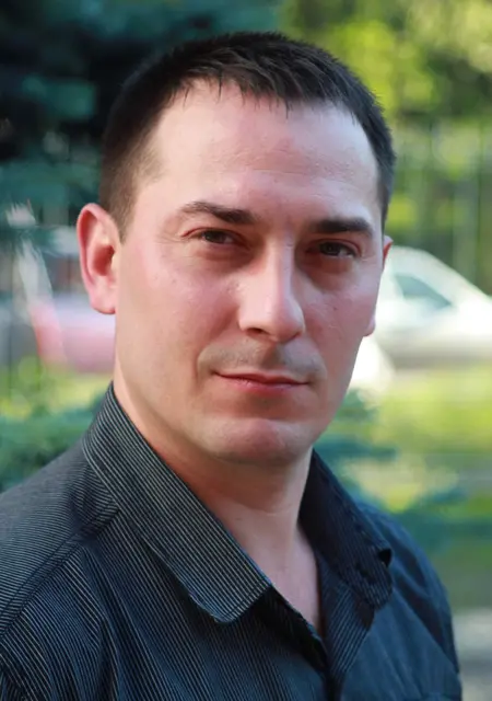 Сергей из Зверева, мне 44, познакомлюсь для приятного времяпровождения