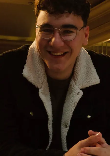 Я Сергей, 19, из Майкопа, ищу знакомства на одну ночь