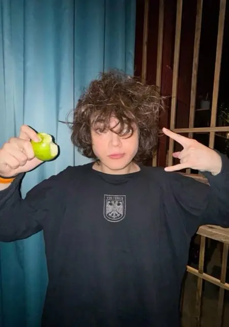 Я Александр, 26, из Южно-Сахалинска, ищу знакомство для постоянных отношений