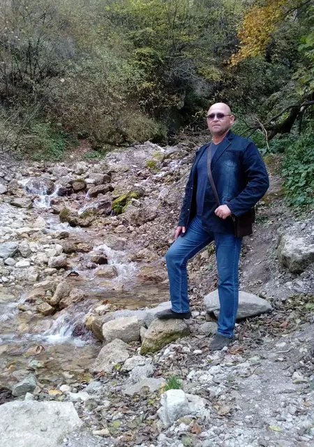 Виталий из Прохладного, мне 51, познакомлюсь для вирта