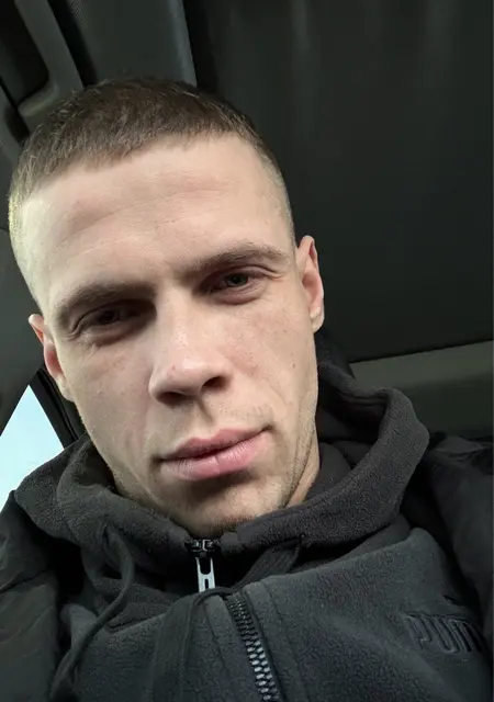 Александр из Санкт-Петербурга, мне 25, познакомлюсь на одну ночь