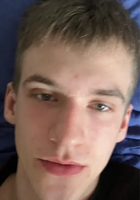 Я Ivan, 23, из Ульяновска, ищу знакомства на одну ночь