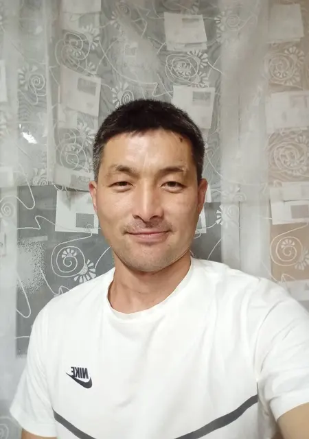 Я Сэм, 36, из Калачинска, ищу знакомства без обязательств