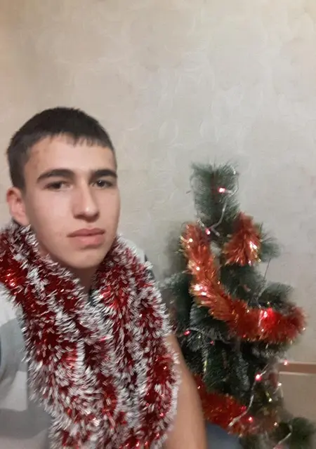 Я Олег, 29, из Алатыря, ищу знакомство для общения