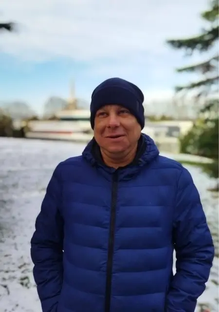 Я Александр, 43, знакомлюсь для приятного времяпровождения в Москве