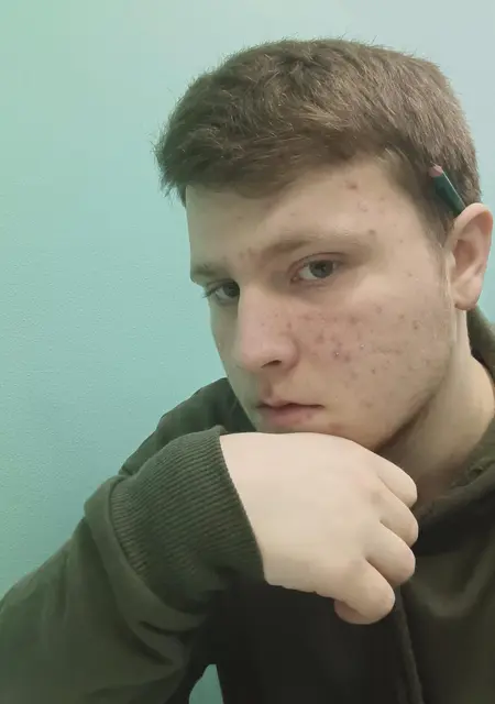 Я Вадим, 21, из Азова, ищу знакомства без обязательств