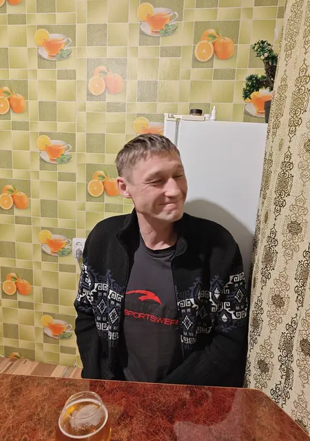 Антон из Лучегорска, ищу на сайте знакомства на одну ночь