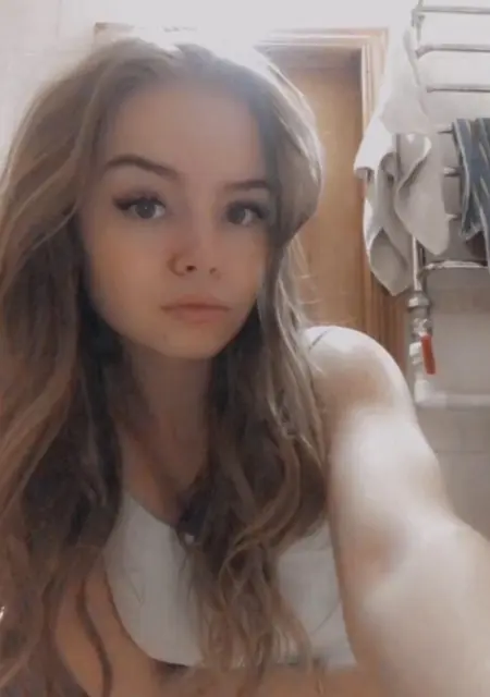 Я Аня, 18, знакомлюсь для постоянных отношений в Щелково