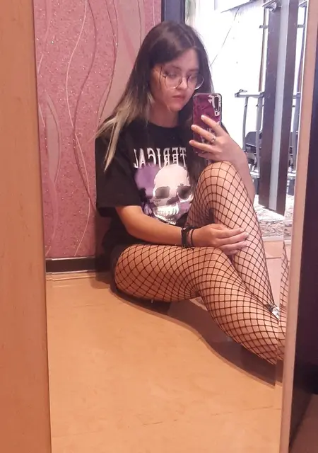 Я Анастасия, 20, из Ярославля, ищу знакомства без обязательств