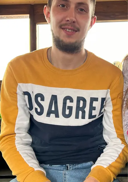 Я Даня, 23, из Кудымкара, ищу знакомства без обязательств