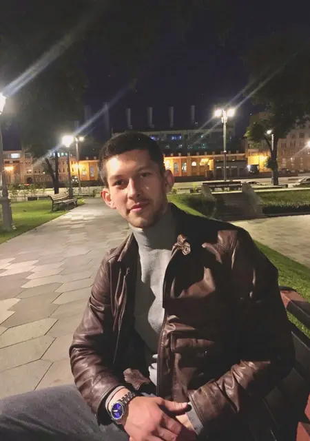 Я Den, 31, из Владикавказа, ищу знакомство для приятного времяпровождения