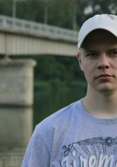 Денис из Кобрина, ищу на сайте вирта