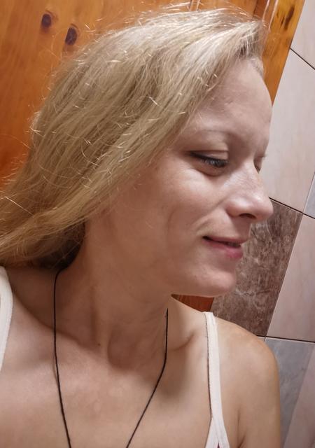 Я Лёлька, 38, знакомлюсь для приятного времяпровождения в Артеме