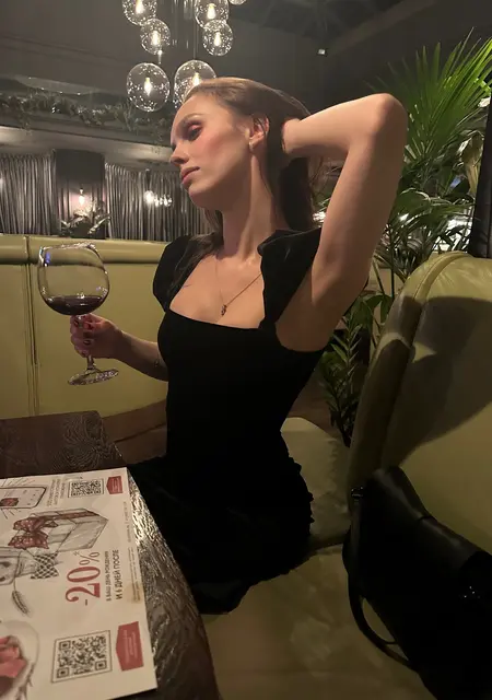 Я Александра, 25, из Москвы, ищу знакомство для совместных путешествий