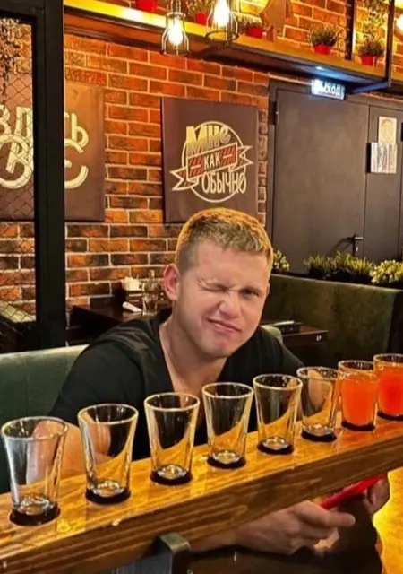 Никита из Волгограда, ищу на сайте знакомства на одну ночь