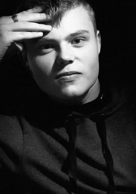 Я Александр, 26, из Химок, ищу знакомства без обязательств