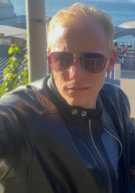 Василий из Хабаровска, ищу на сайте знакомства на одну ночь